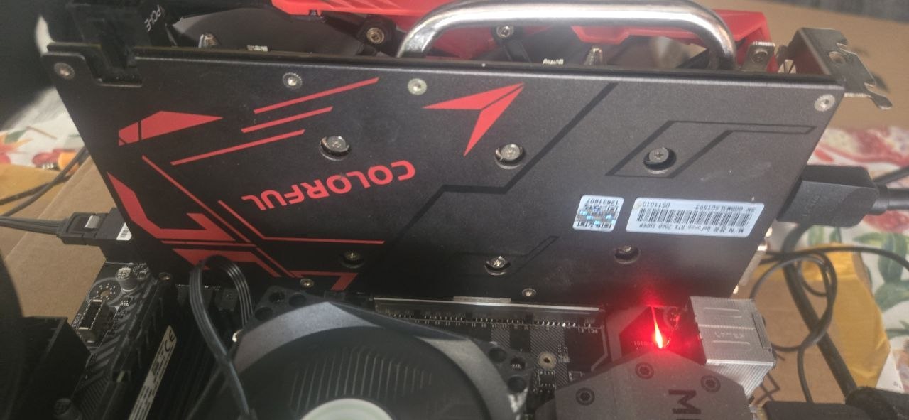 Colorful Tomahawk RTX 2060 SUPER видеокарта