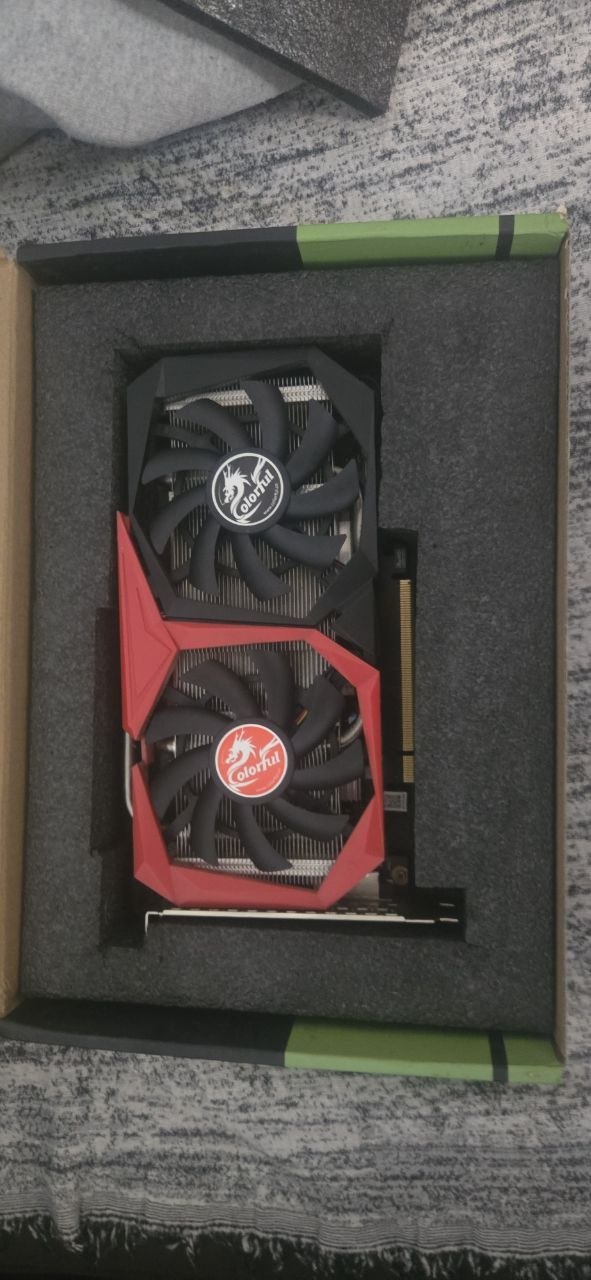 Colorful Tomahawk RTX 2060 SUPER видеокарта