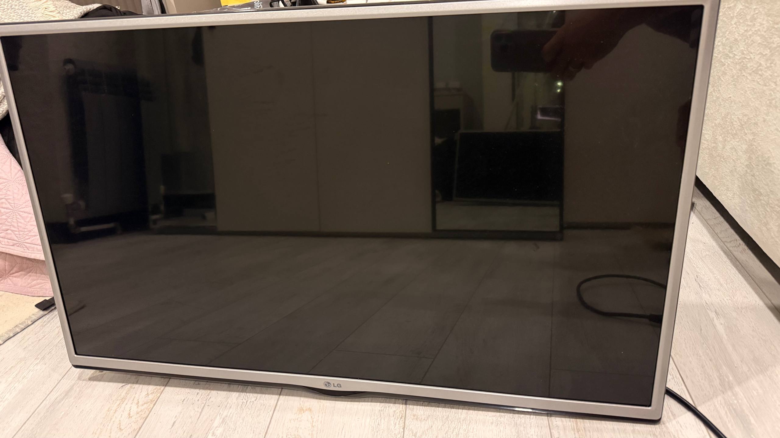 Телевизор LG 32"