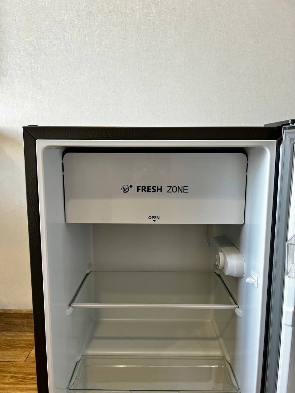 Мини-холодильник Hisense RS13DR-silver