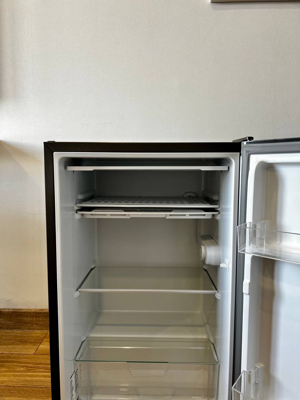 Мини-холодильник Hisense RS13DR-silver