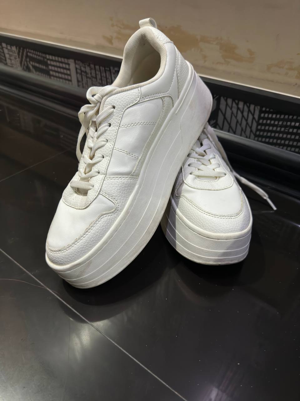 Кроссовки ZARA на высокой платформе, размер 41