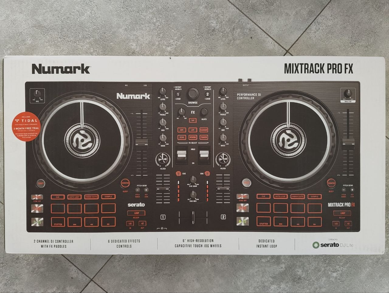 DJ-контроллер Numark Mixtrack Pro FX