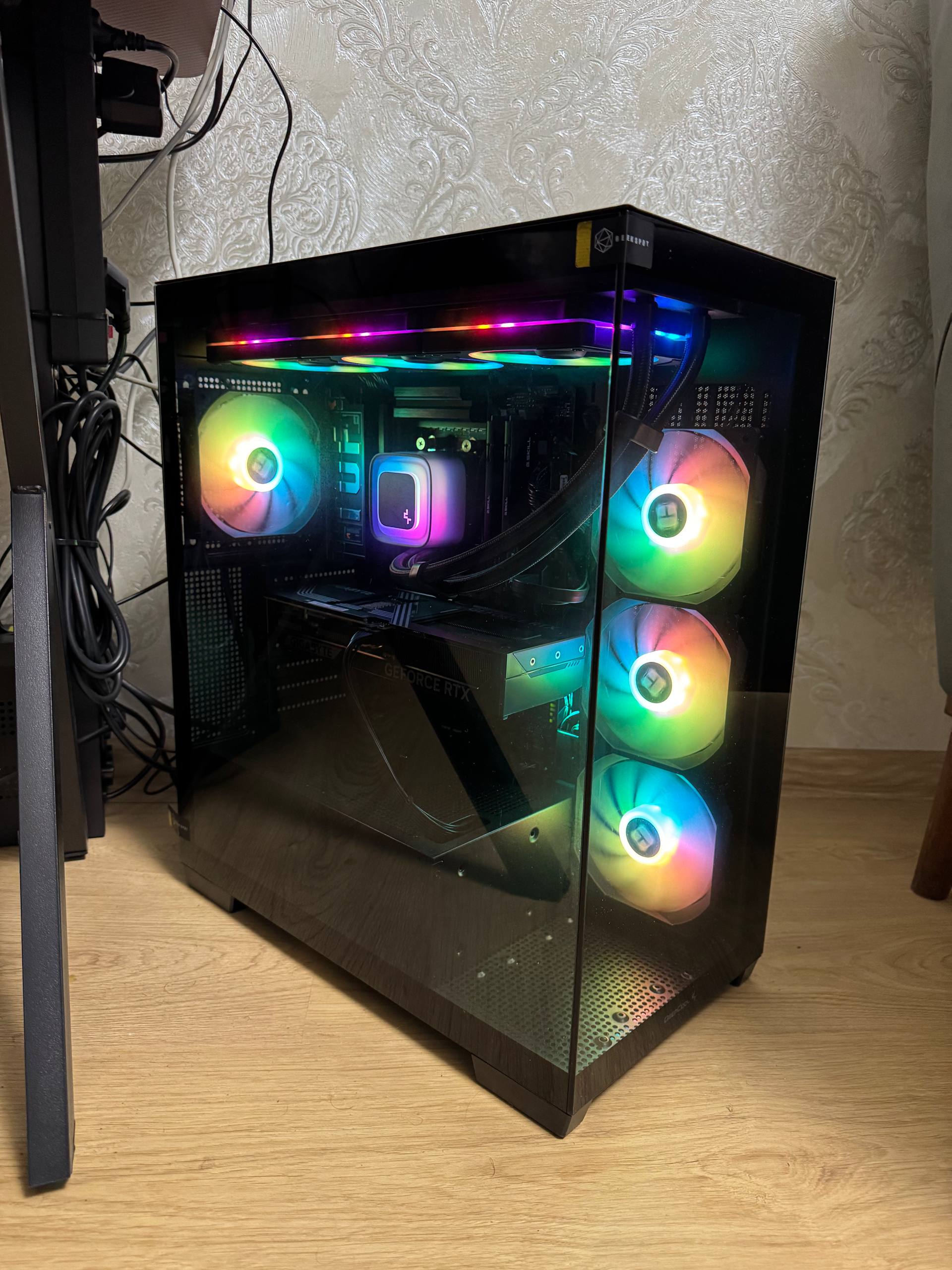 Игровой ПК: AMD Ryzen 7 9800X3D, RTX 5070 12GB, 32GB DDR5, 2TB SSD