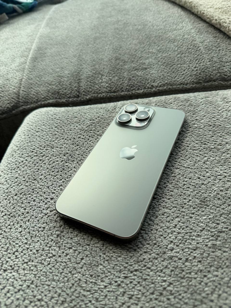 iPhone 15 Pro Max 1 TB