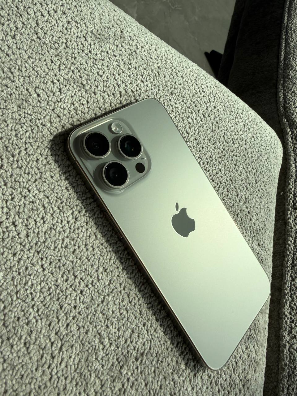 iPhone 15 Pro Max 1 TB