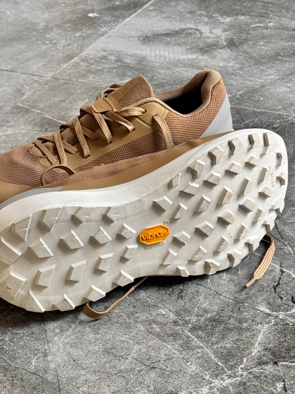 Мужские трекинговые кроссовки Vibram, размер 42