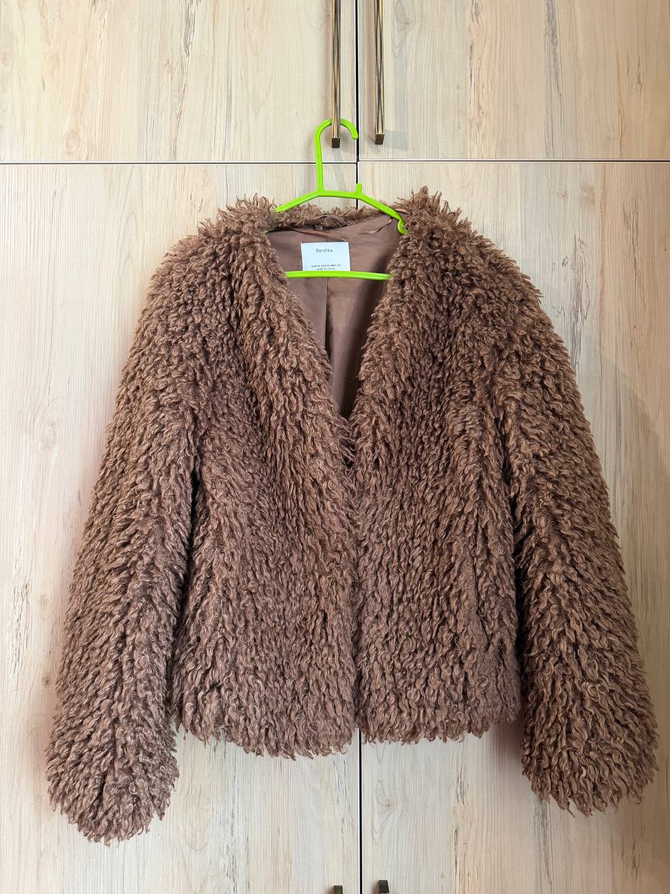 Bershka XS (подойдёт и на S-M)
