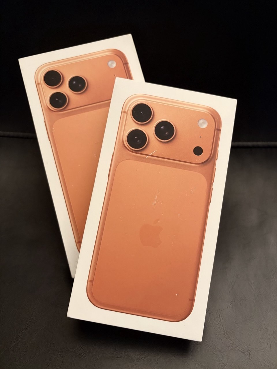 iPhone 17 Pro, Cosmic Orange 256GB, новый