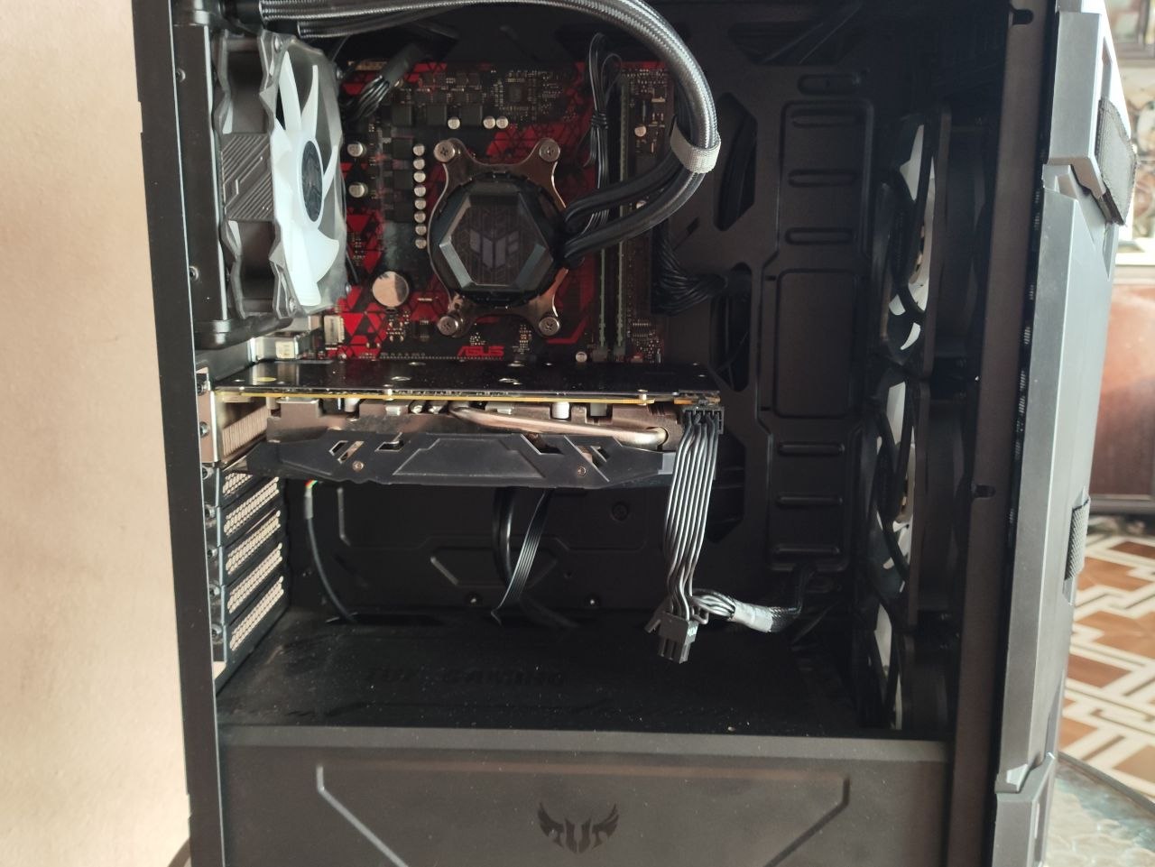 Игровой ПК: Ryzen 7 2700X, RX 590 8GB, 16GB DDR4, B450M Asus Dragon
