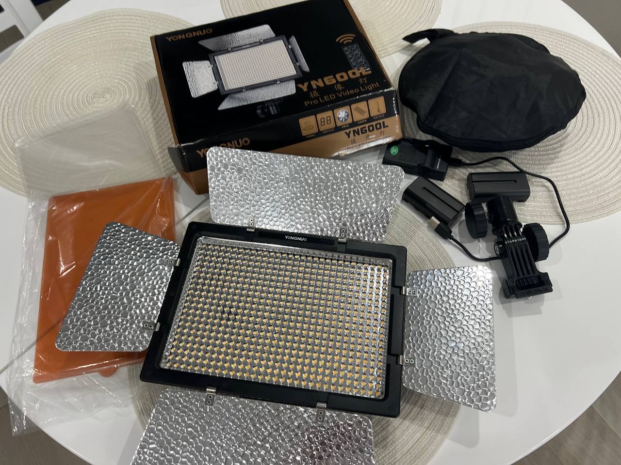 Yongnuo YN600L LED-панель с комплектом