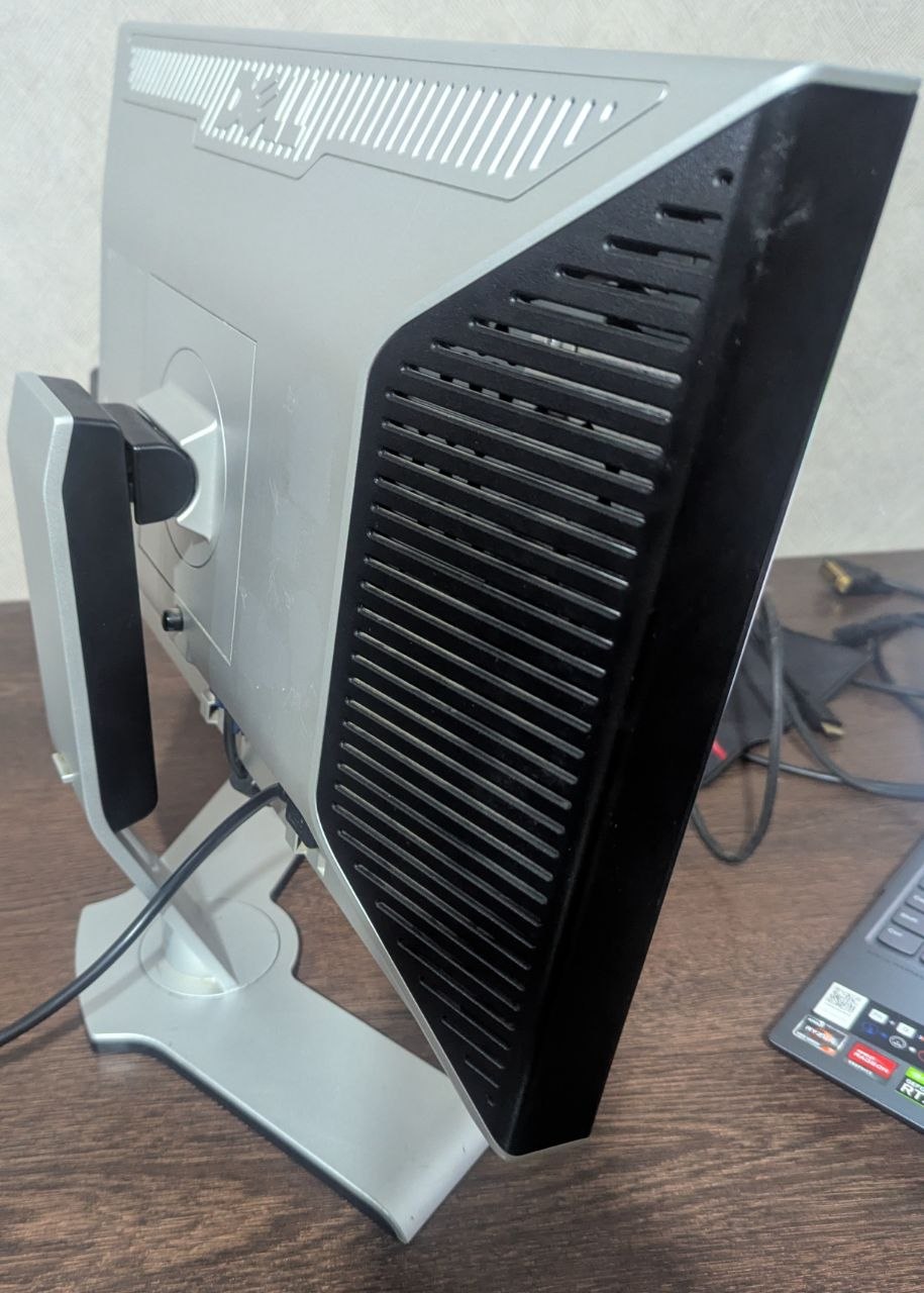 Монитор Dell UltraSharp 20 дюймов