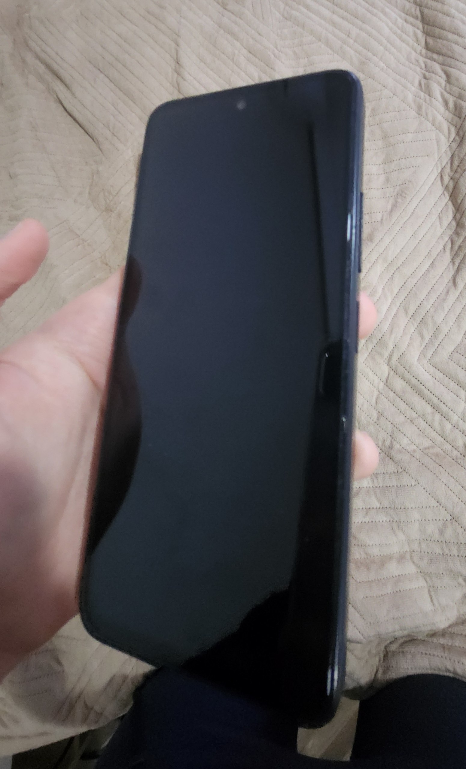 Смартфон Xiaomi Redmi 12 с чехлом и коробкой
