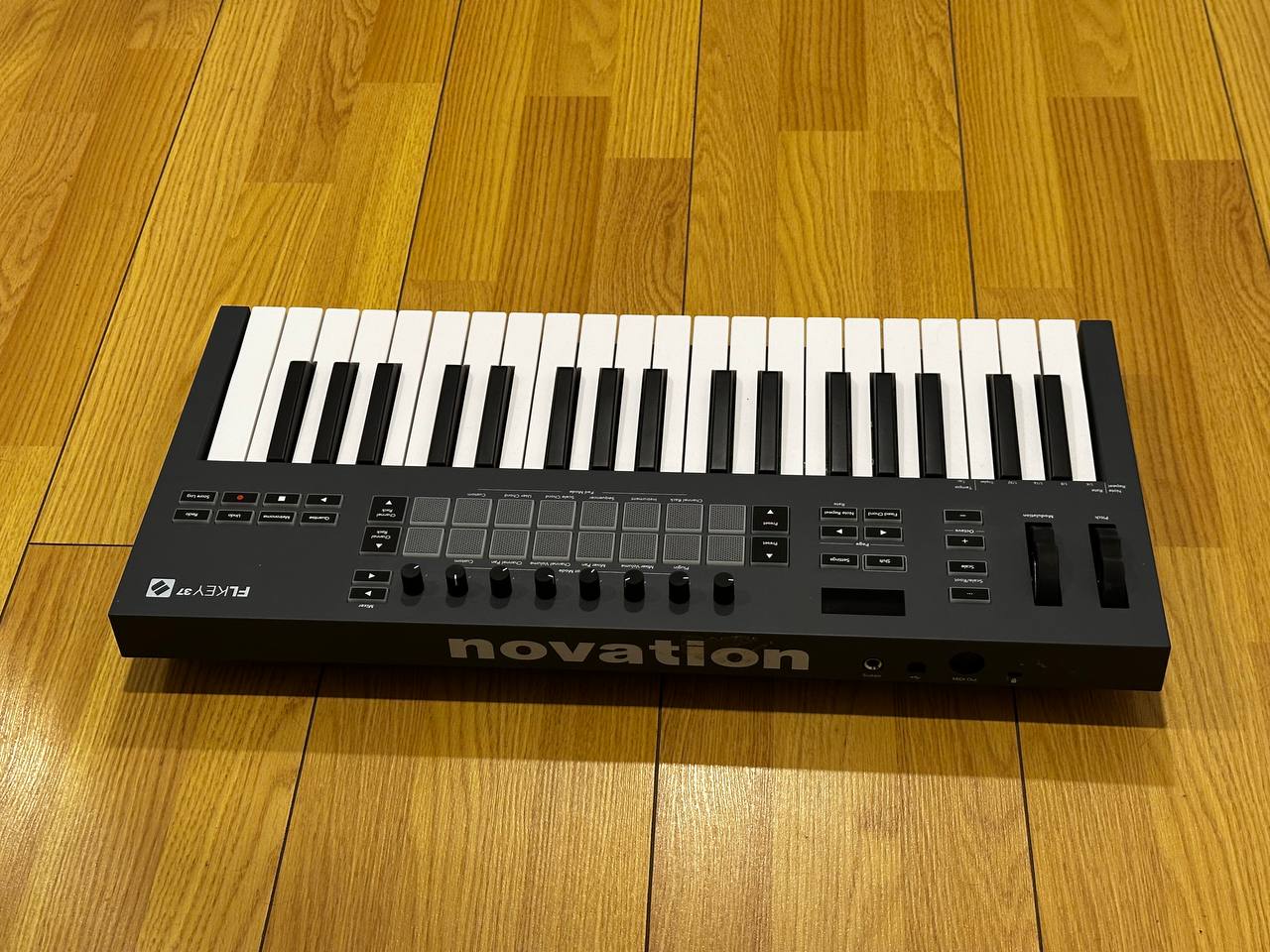 MIDI-клавиатура Novation FLkey 37