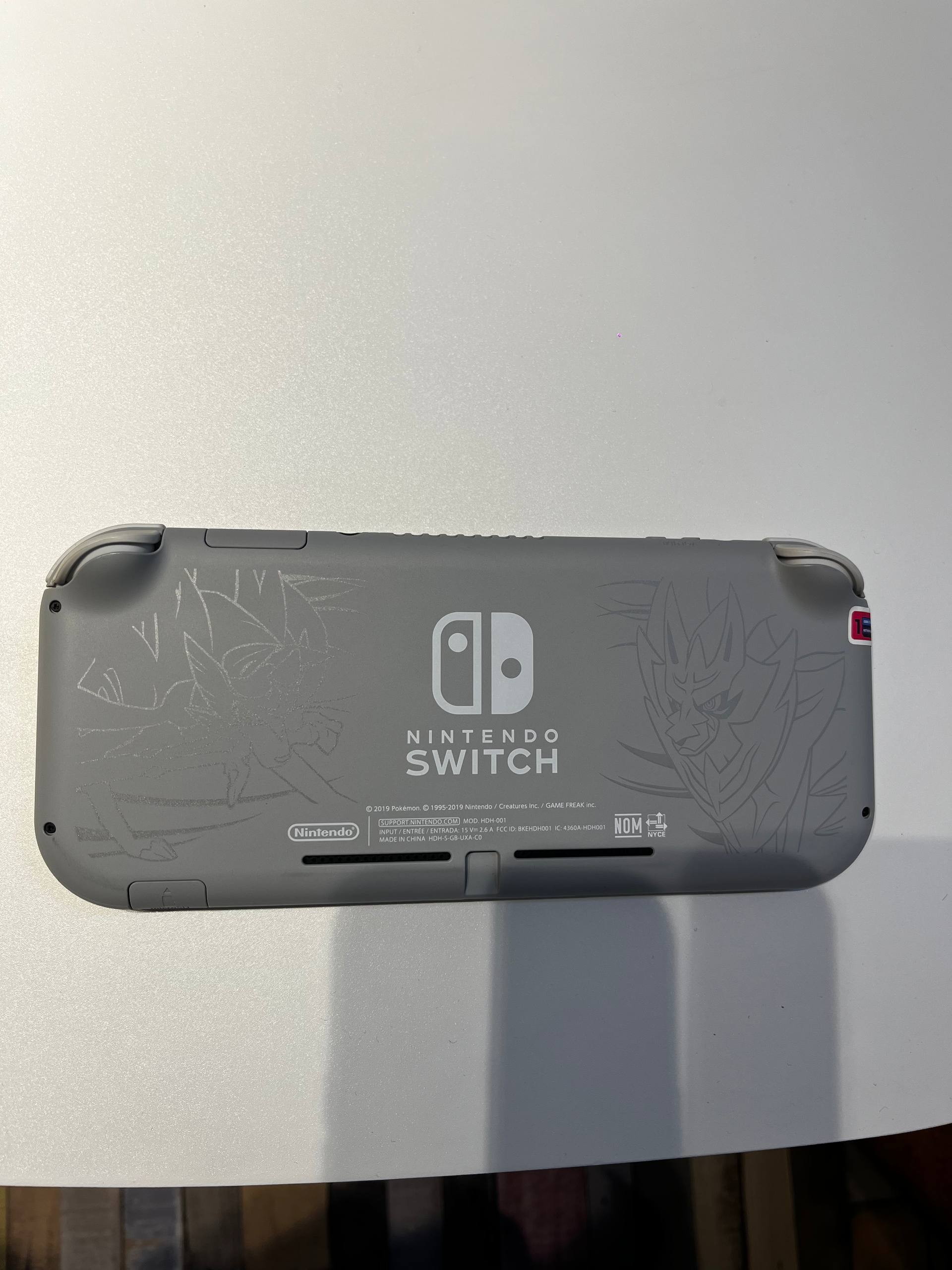 Nintendo Switch Lite (прошитая)