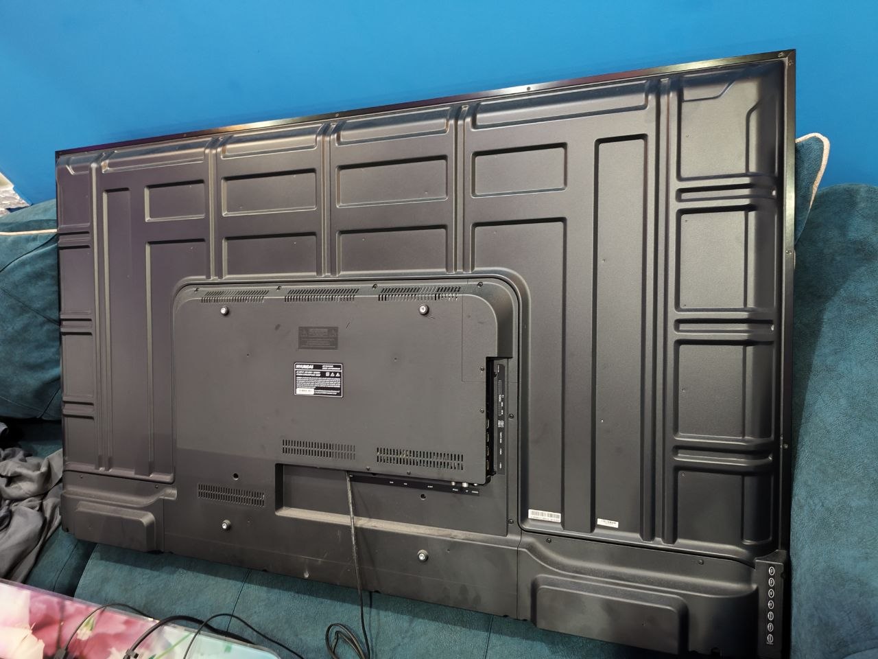 Телевизор Hyundai 65 дюймов Smart TV