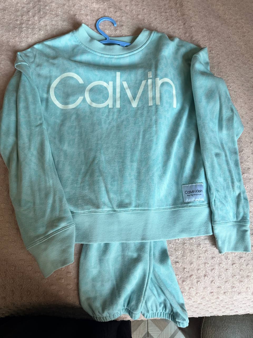 Костюм Calvin Klein размер S