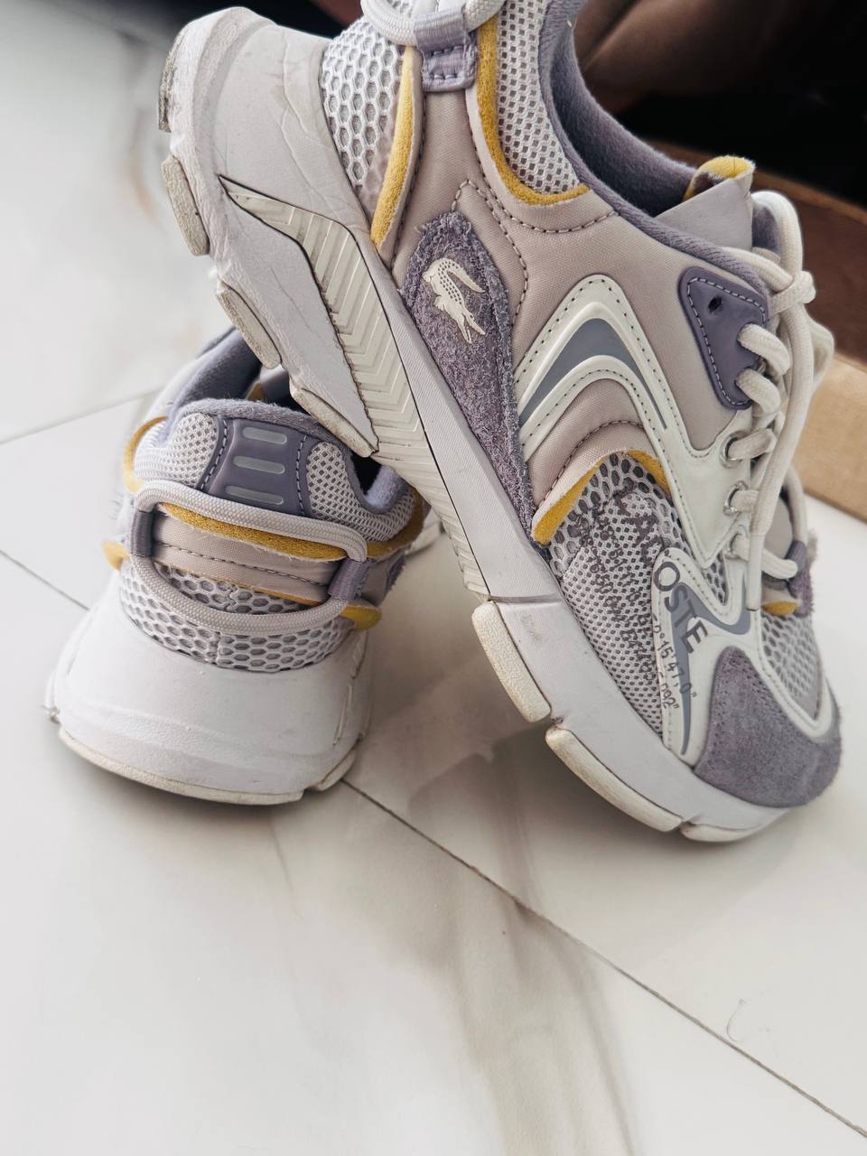 Lacoste кроссовки б/у, на стопу 26 см