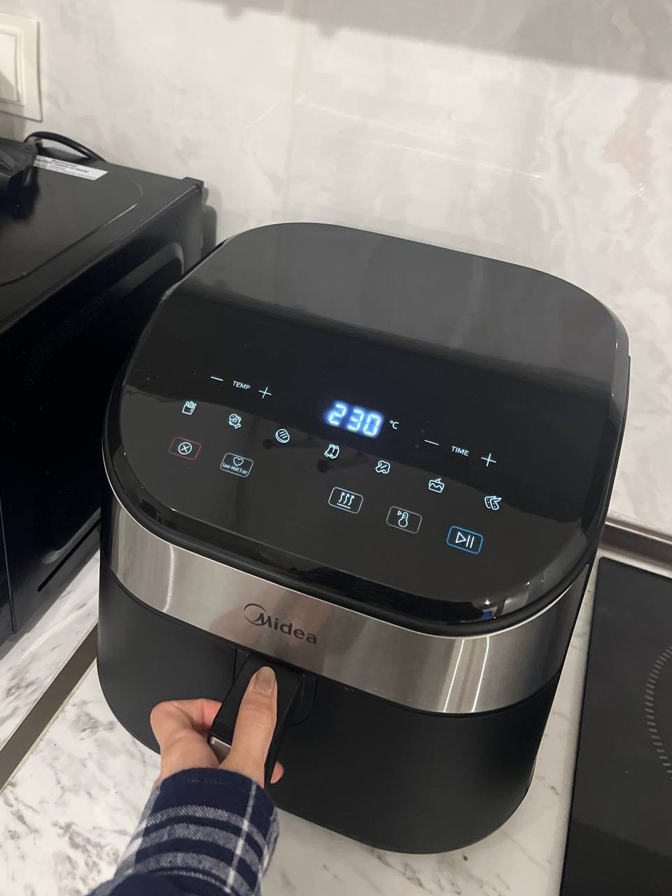Аэрогриль Midea
