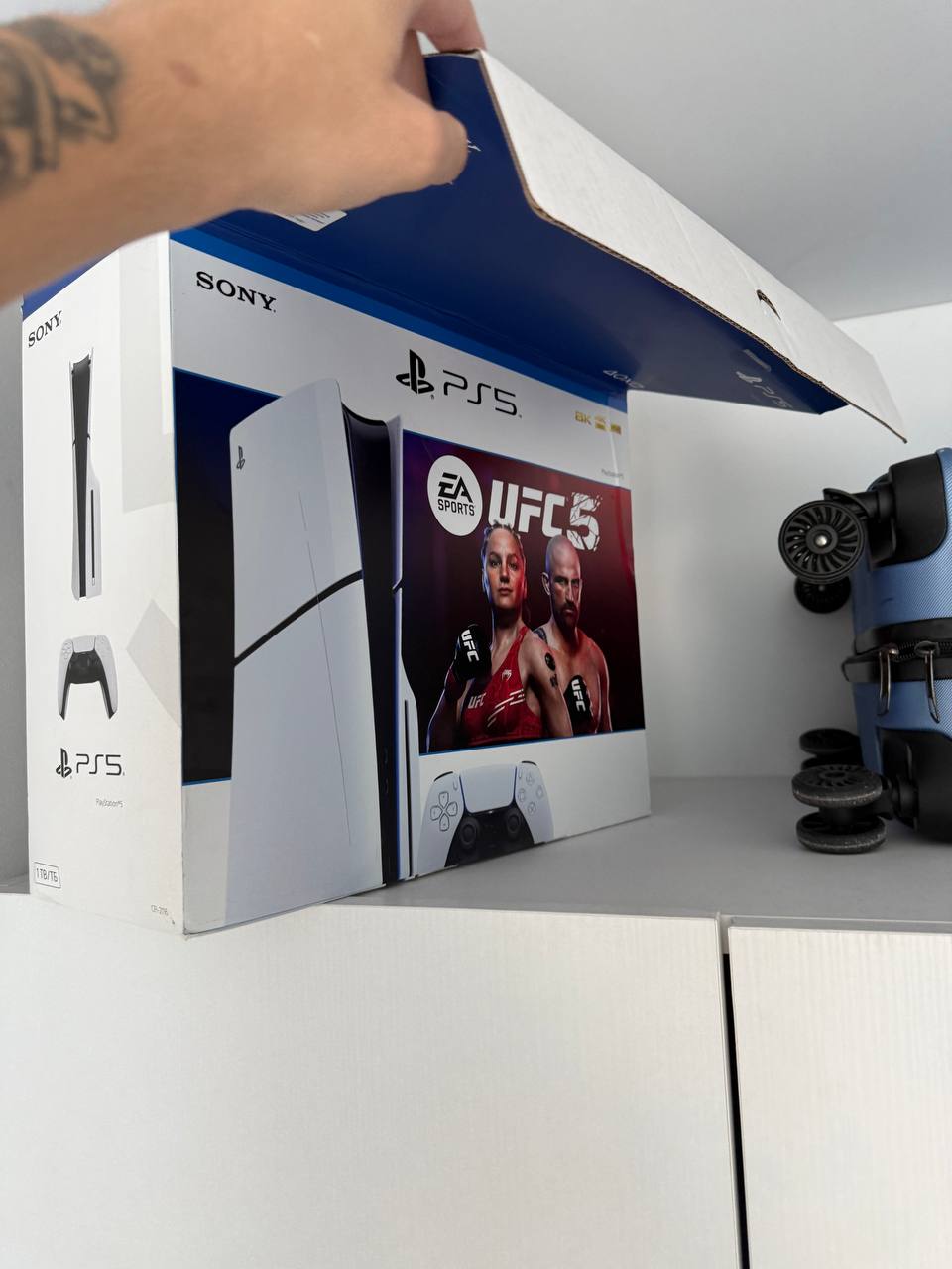 PlayStation 5 1TB с доп. джойстиком