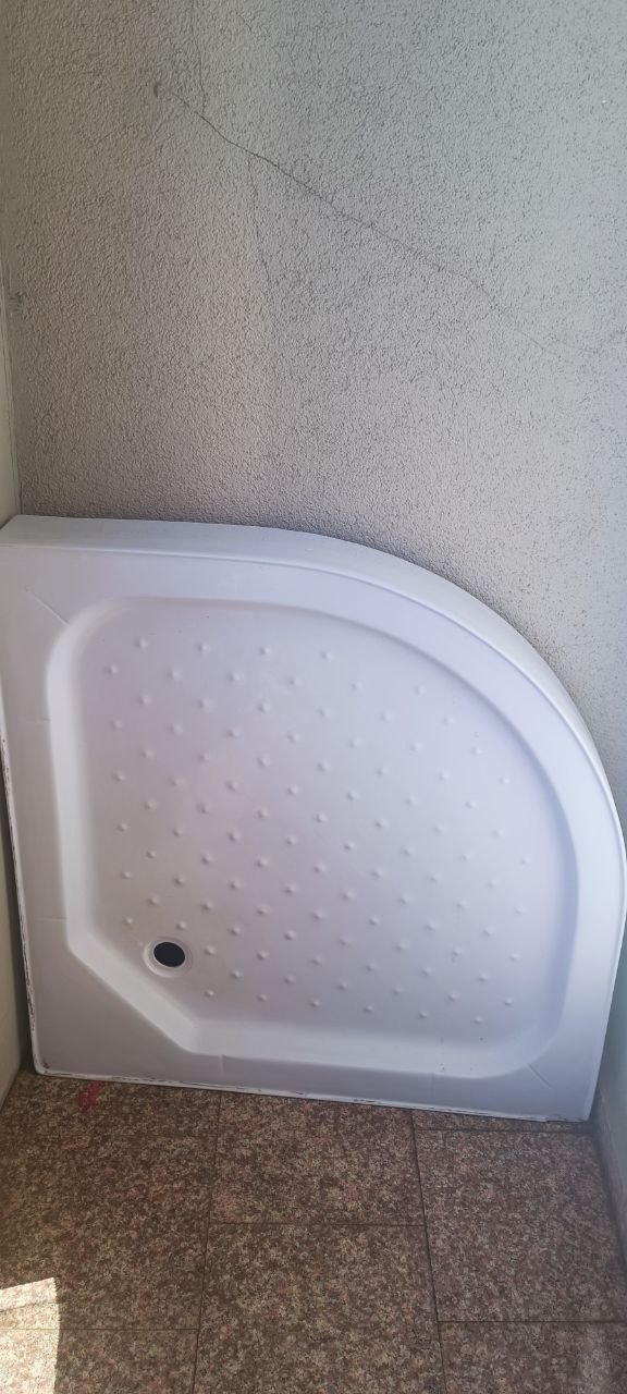 Душевой поддон 90x90