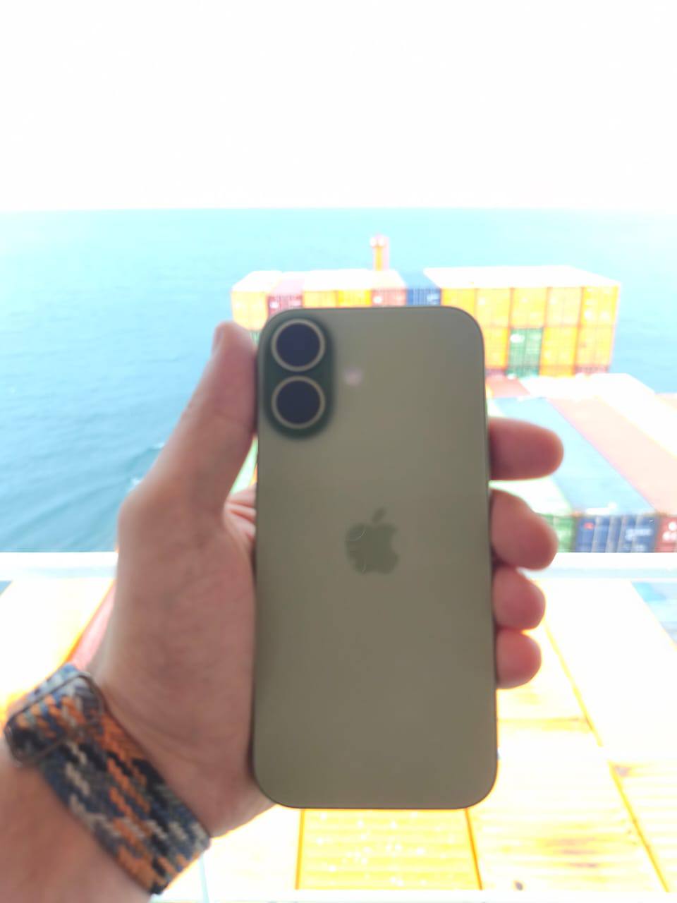 iPhone 17 256 ГБ + Apple Watch Series 8 32 ГБ (комплект)