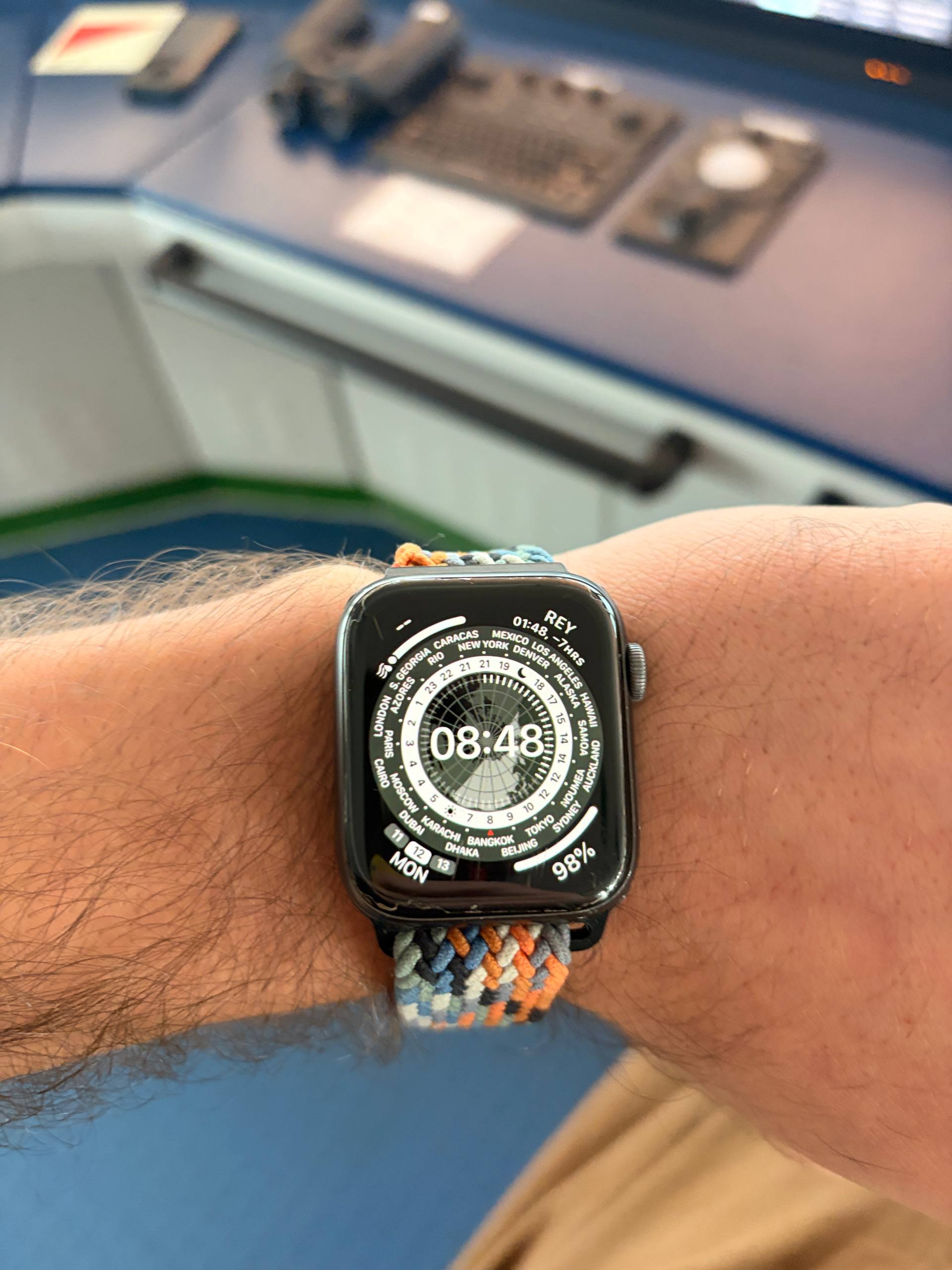 iPhone 17 256 ГБ + Apple Watch Series 8 32 ГБ (комплект)