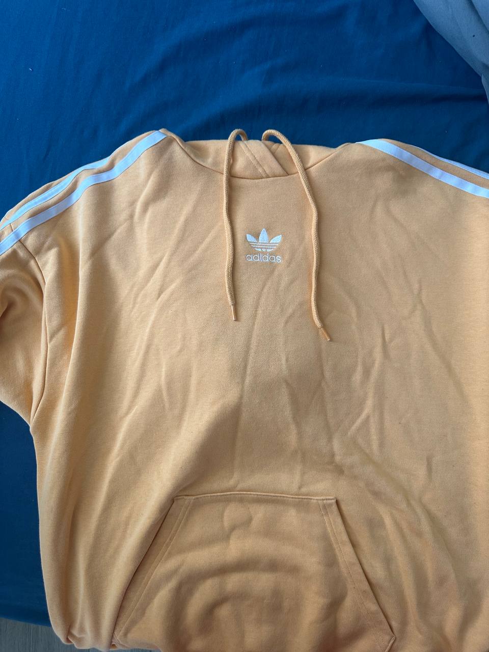 Худи Adidas размер L (большая C, небольшая M)