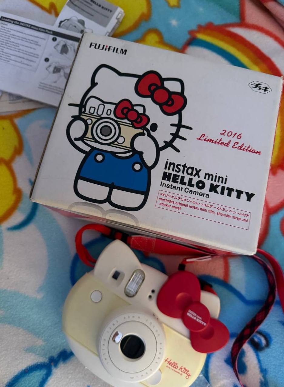 Фотоаппарат Instax Hello Kitty