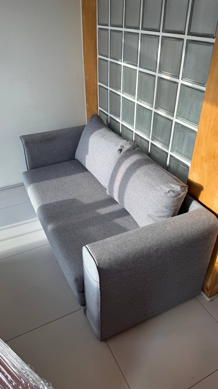 Диван IKEA, 150 см, раскладной