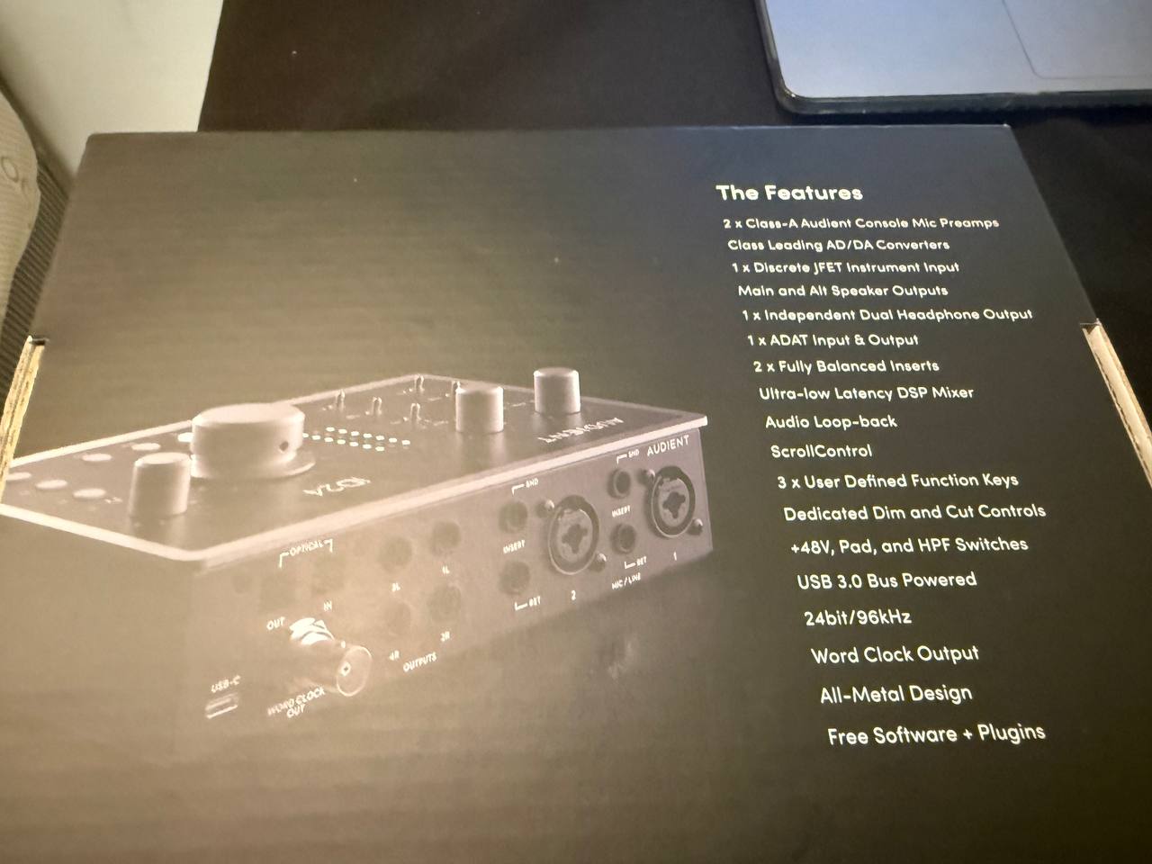 Audient iD24 профессиональная USB-C аудиокарта