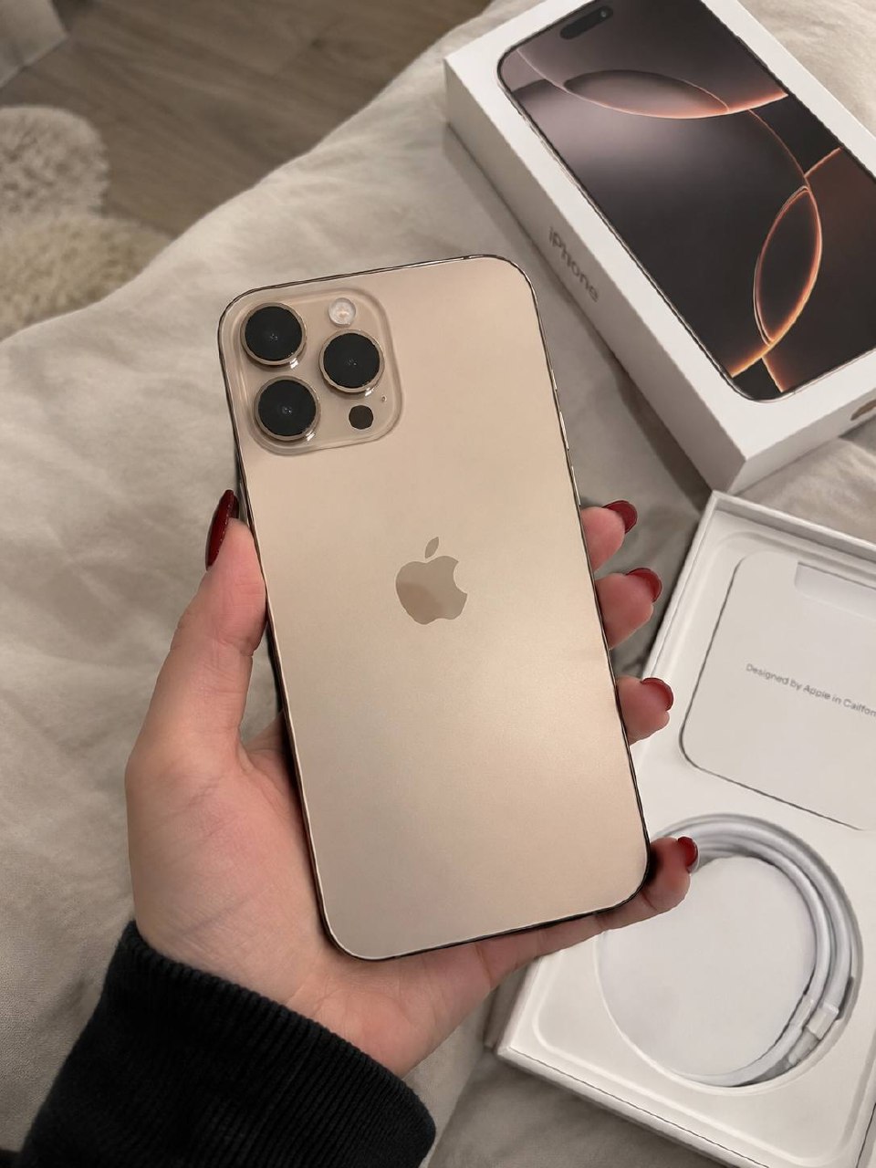 iPhone 16 Pro Max 256 GB Desert Titanium
