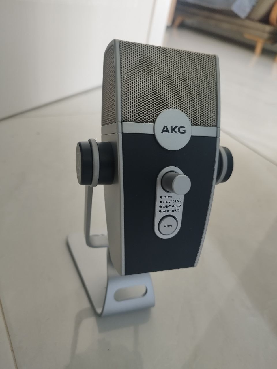 Микрофон AKG Lyra USB