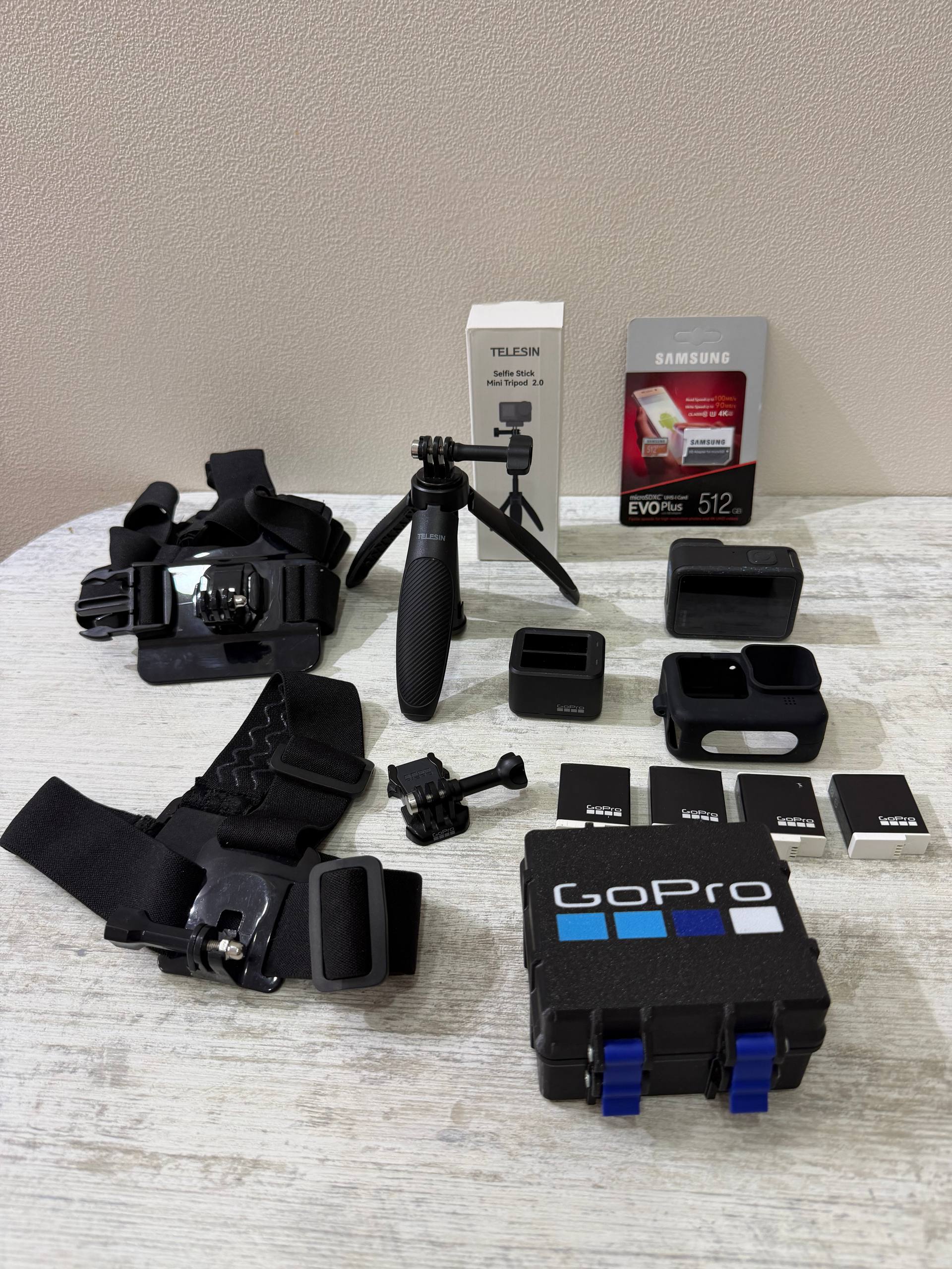 Экшен-камера GoPro 12 с полным комплектом аксессуаров