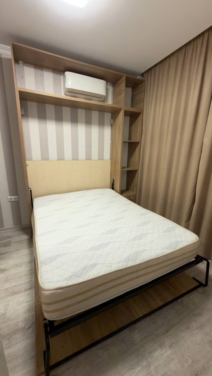 Кровать с подъемным механизмом 160x200 с матрасом