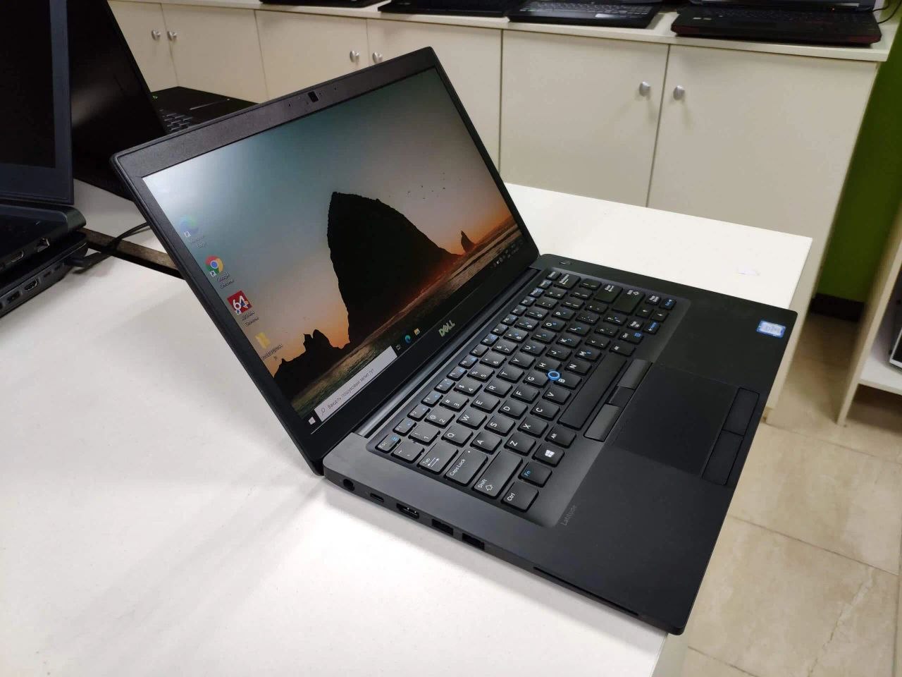 Ноутбук DELL 16GB, 14" дисплей, Core i5