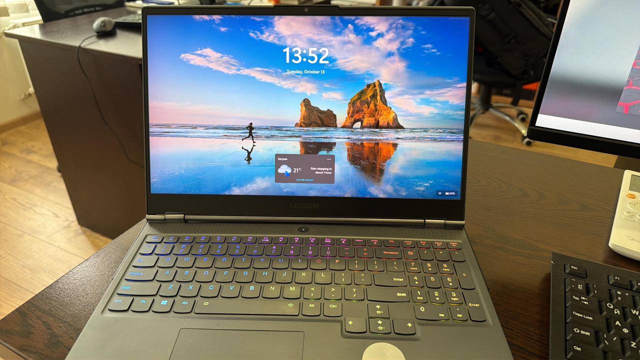 Ноутбук Intel Core i7-10750H, 32 ГБ RAM, RTX 2070 Super, SSD 1 ТБ