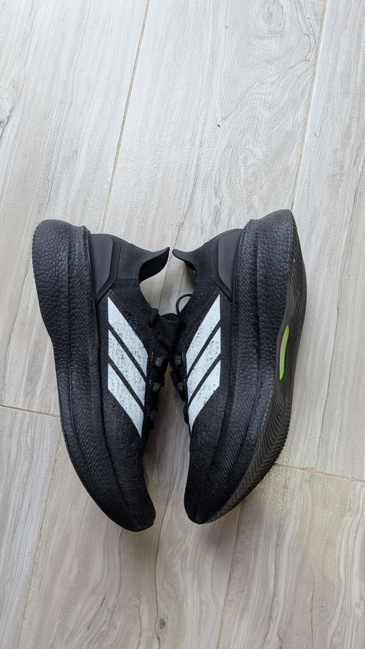 Кроссовки Adidas Ultraboost 5 Strung, 42 EUR