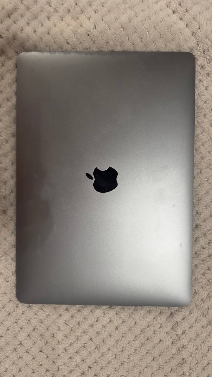 MacBook Air M1 (2020) 8/256 ГБ