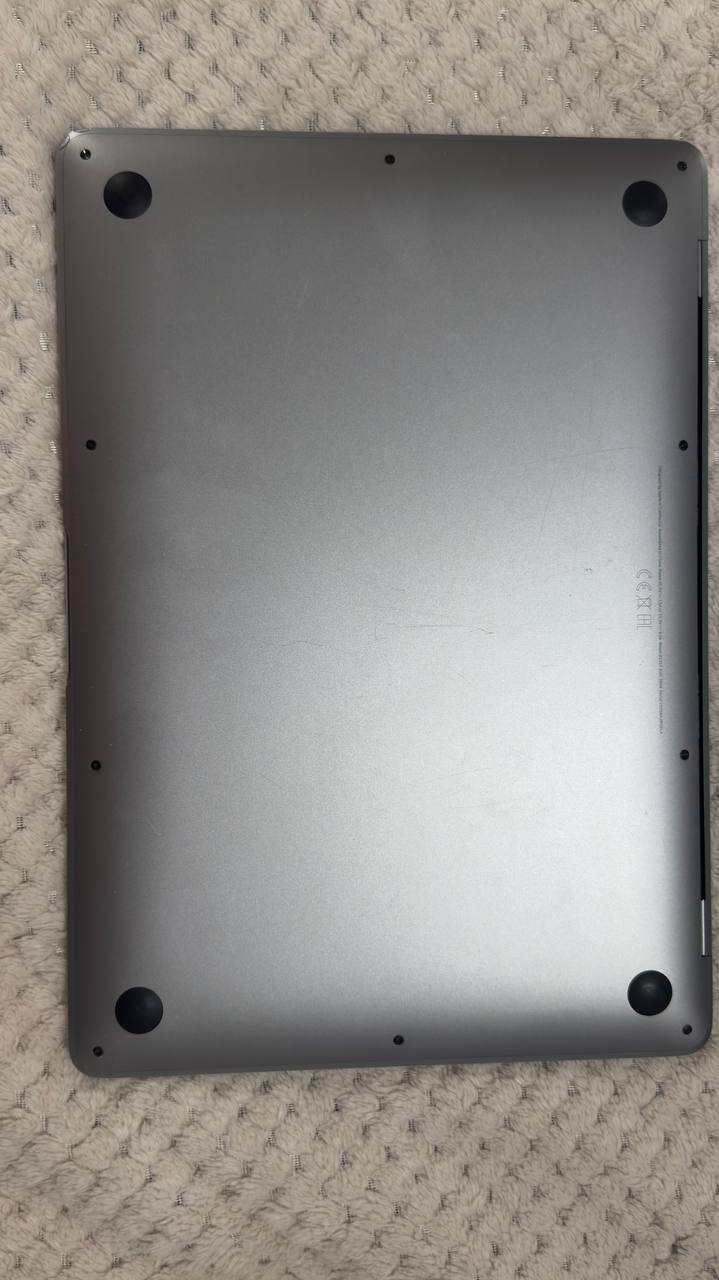 MacBook Air M1 (2020) 8/256 ГБ