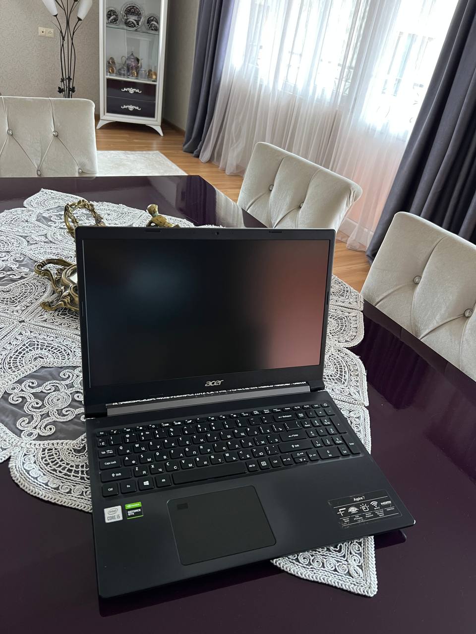 Игровой ноутбук Acer Aspire 7 (i5-10300H, GTX 1650, 16GB)