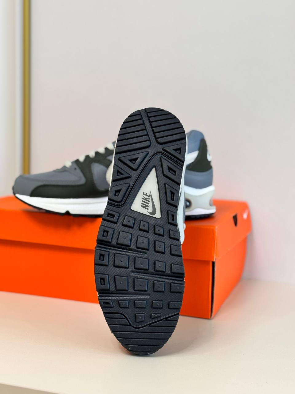 Кроссовки Nike мужские, новые, размер 7.5 (39-40)