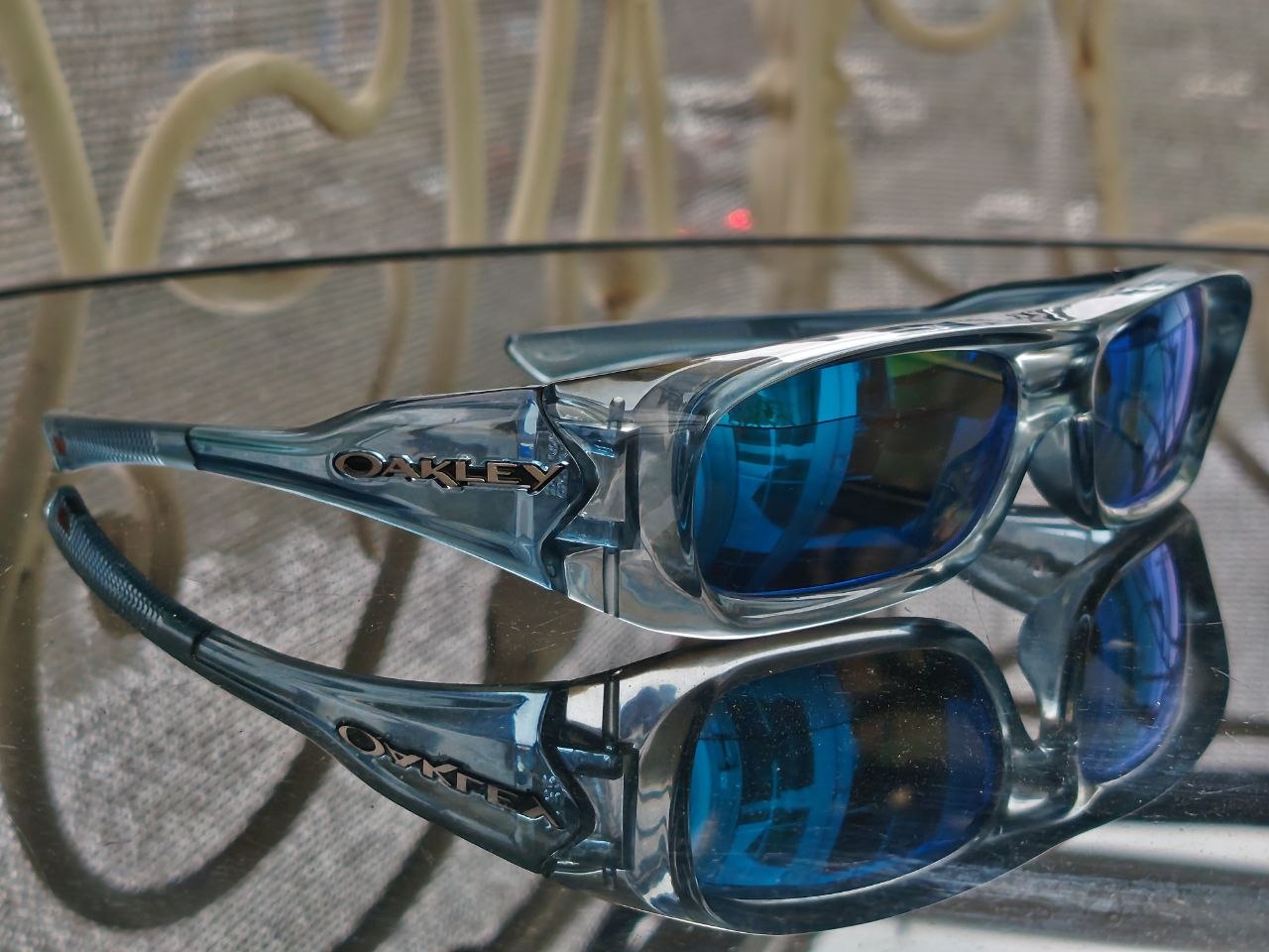Очки Oakley