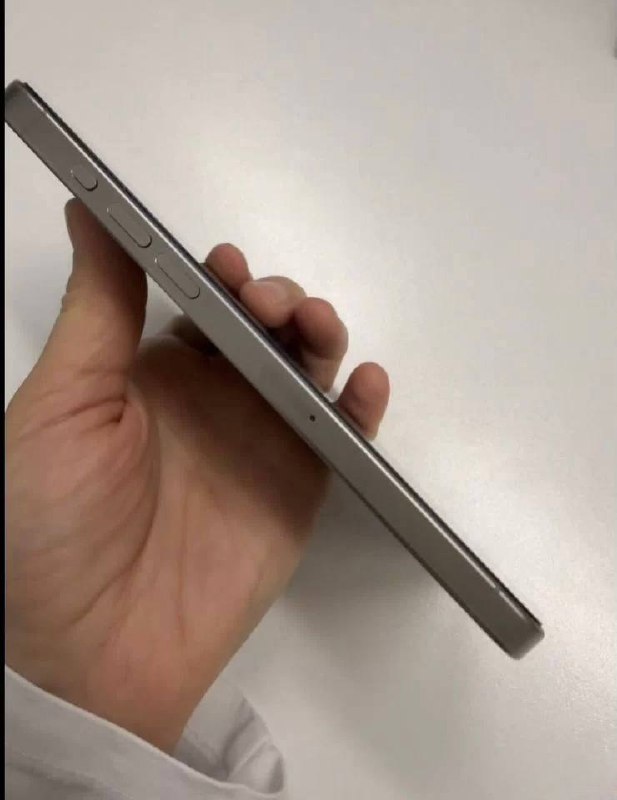 iPhone 15 Pro Max 256 ГБ Natural Titanium