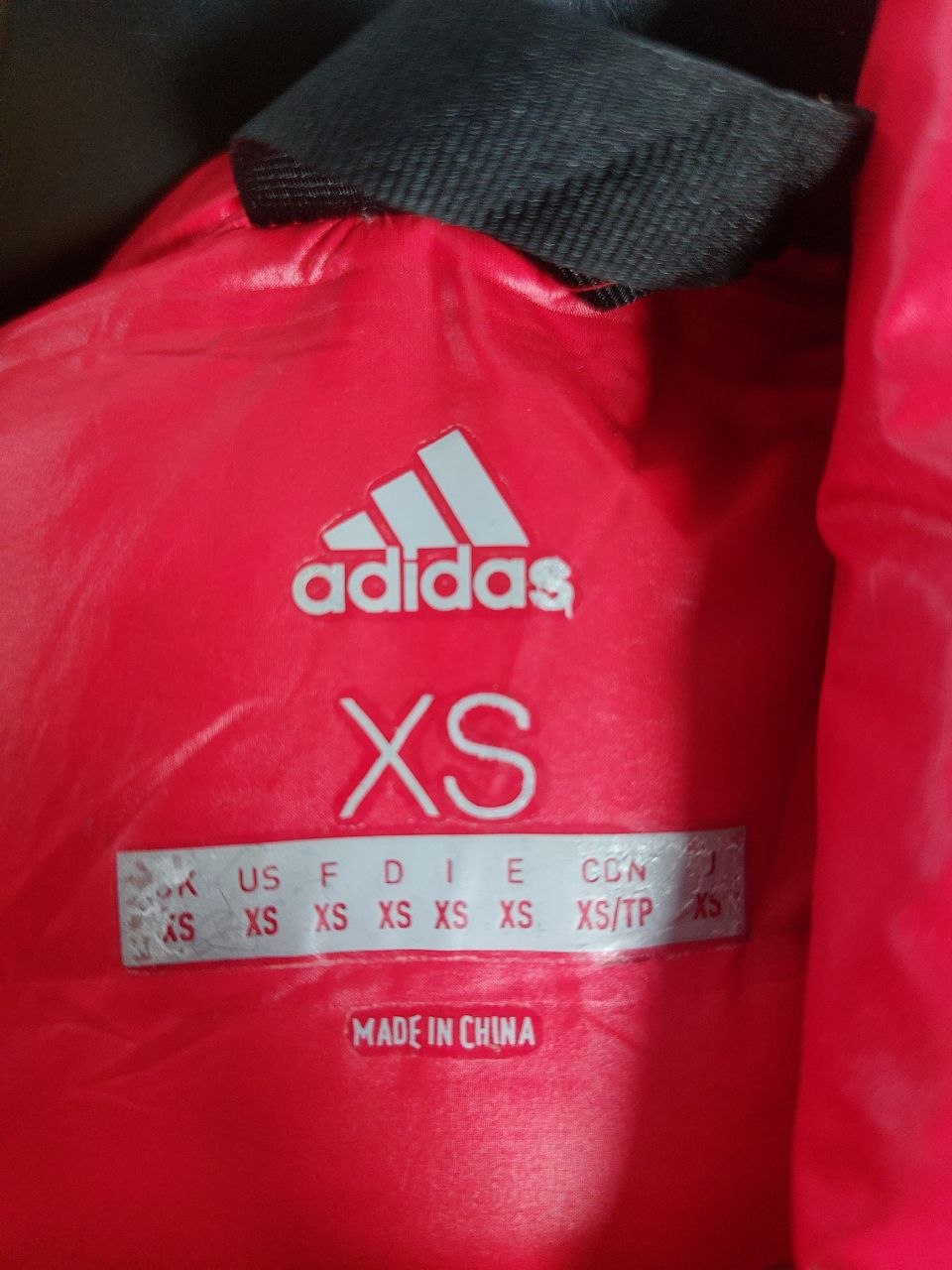 Женская куртка Adidas, XS