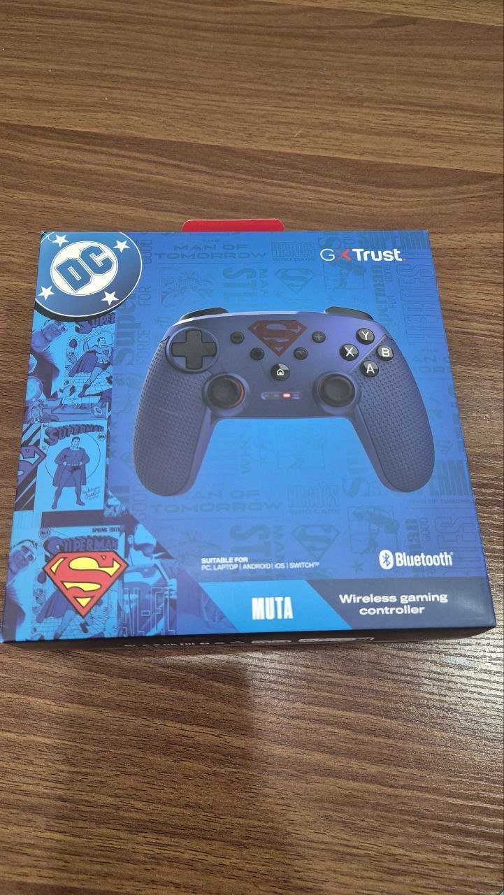 Беспроводной геймпад Trust GXT Muta (лимитированная серия Superman)