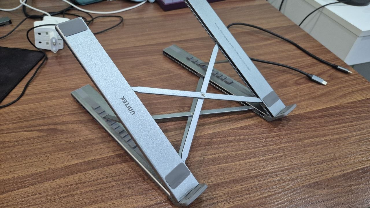 Складная алюминиевая подставка Unitek с USB-C хабом