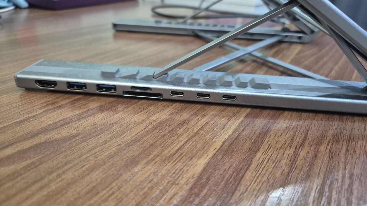 Складная алюминиевая подставка Unitek с USB-C хабом
