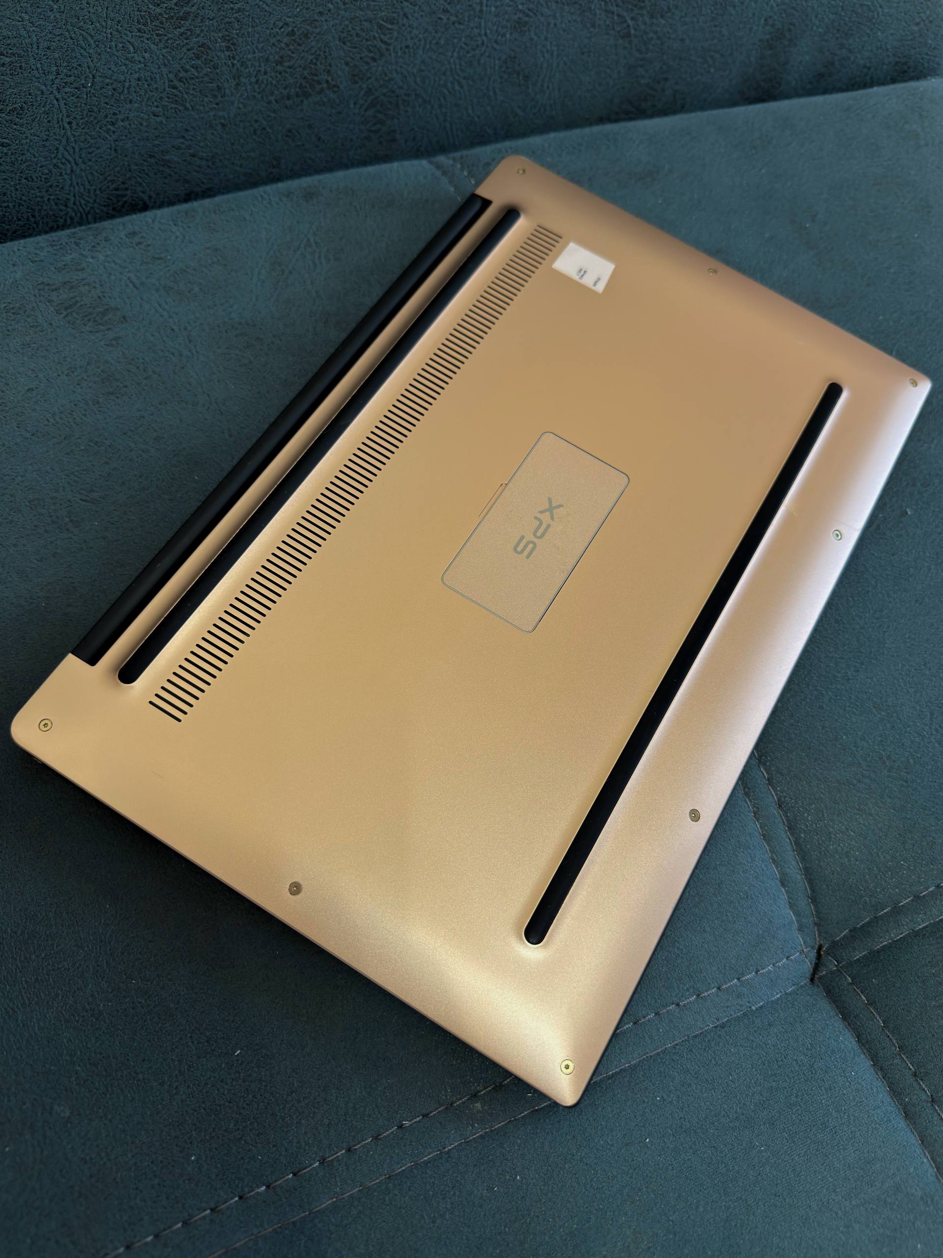 Ноутбук Dell XPS 13 9360 Carbon