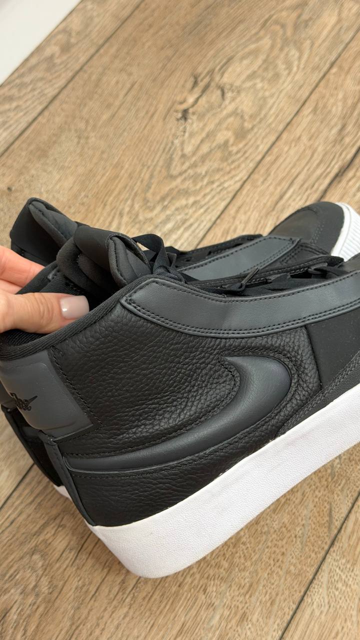 Nike кроссовки размер 38